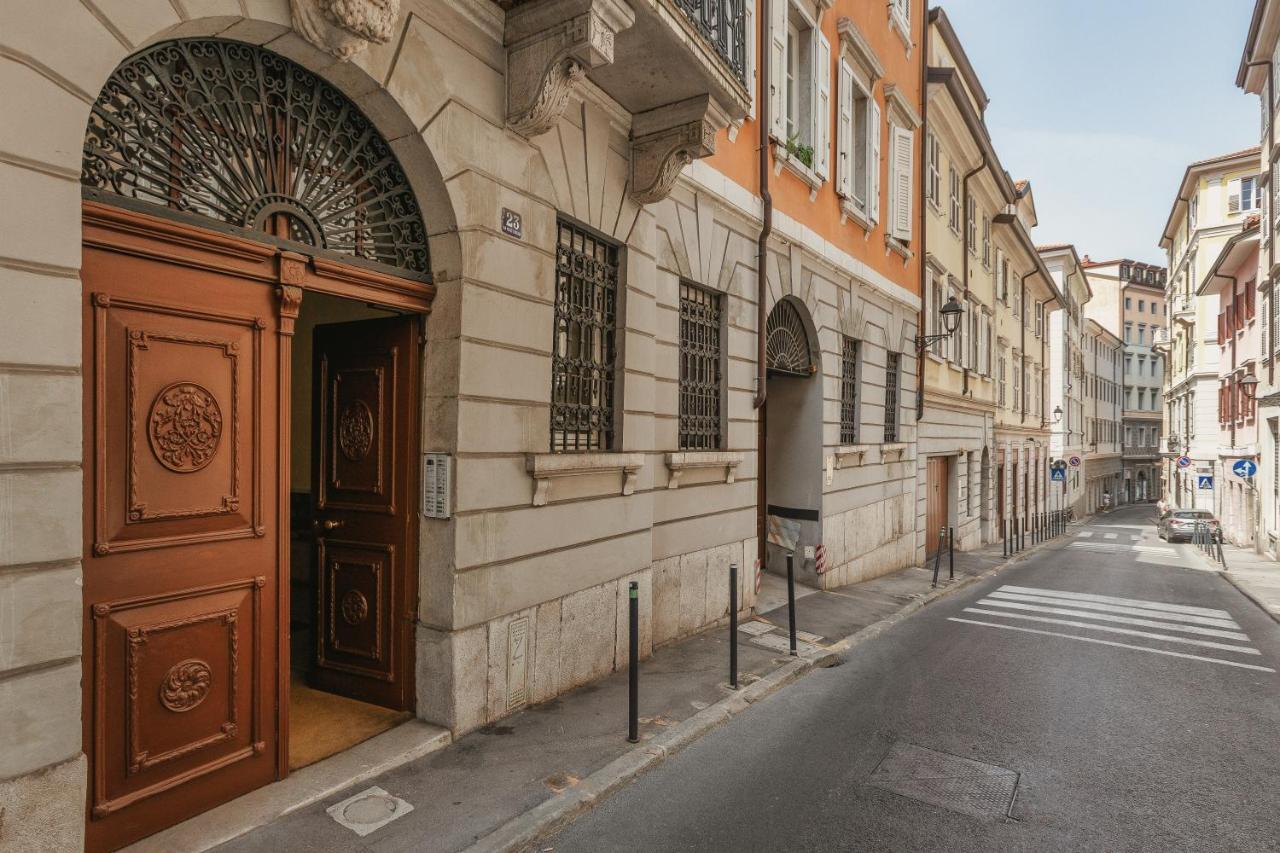 Suite Saba, Stile E Parcheggio In Centro A Triest Zewnętrze zdjęcie